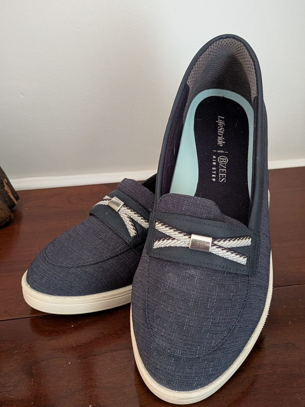 Life Stride 8W Bezees Navy Slip-On Loafers with Accent Trim